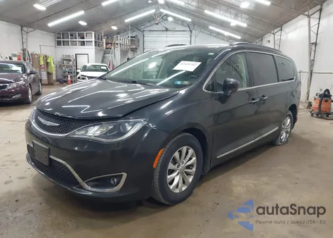 2017 Chrysler Pacifica Touring-L из США, поврежденный, VIN 2C4RC1BG0HR576249